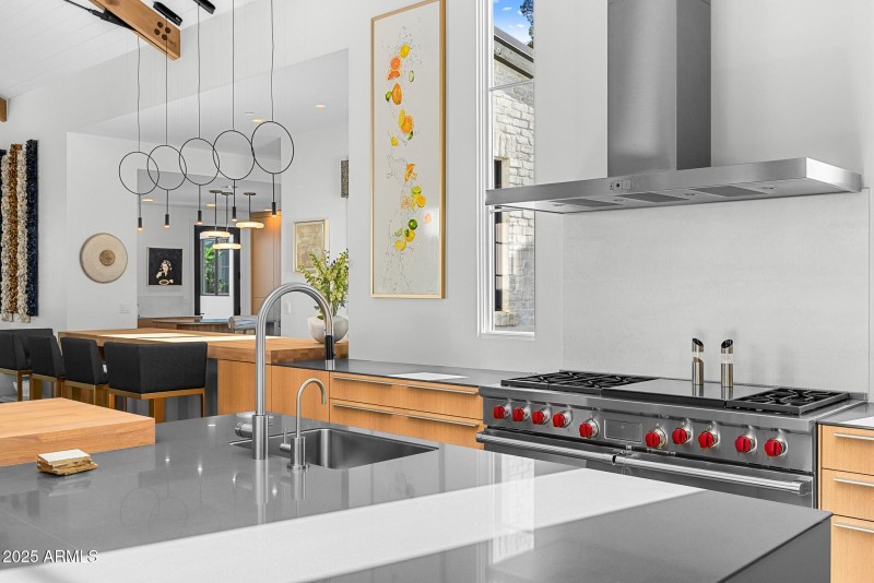 24-luxury kitchen