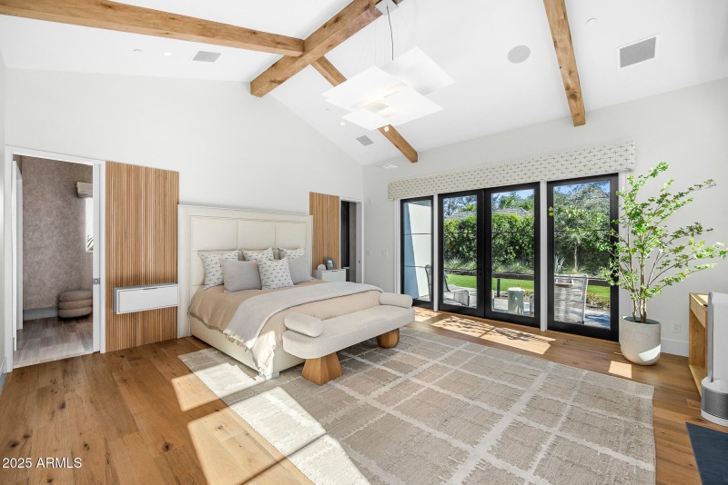 30-primary bedroom