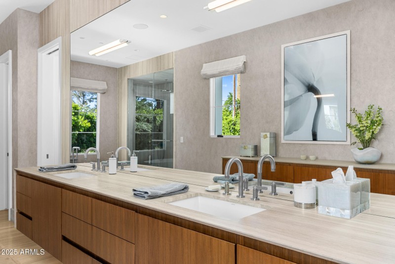 33-primary bathroom