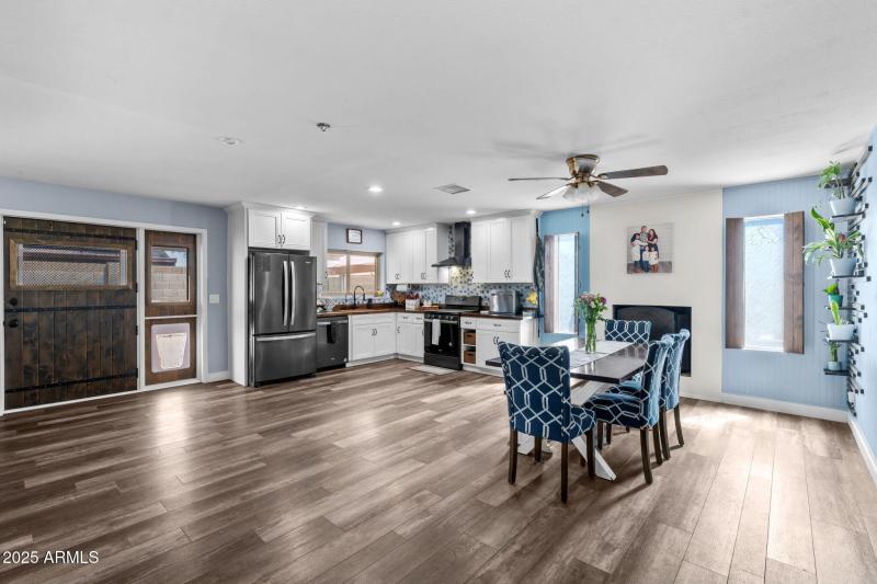 addtl dining and kitchen