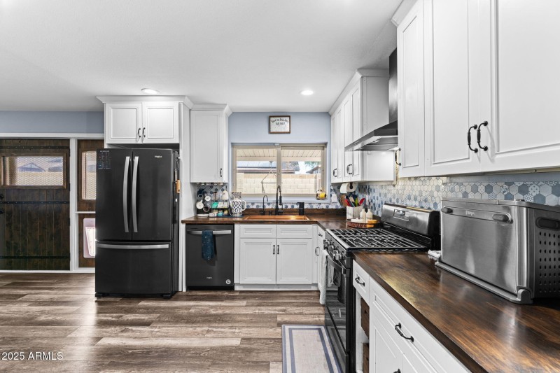 Kitchen 2