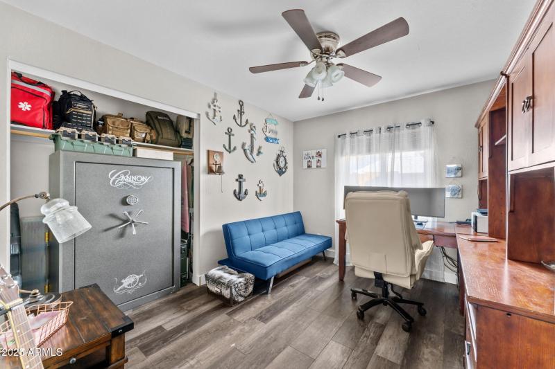 4th bedroom office set-up