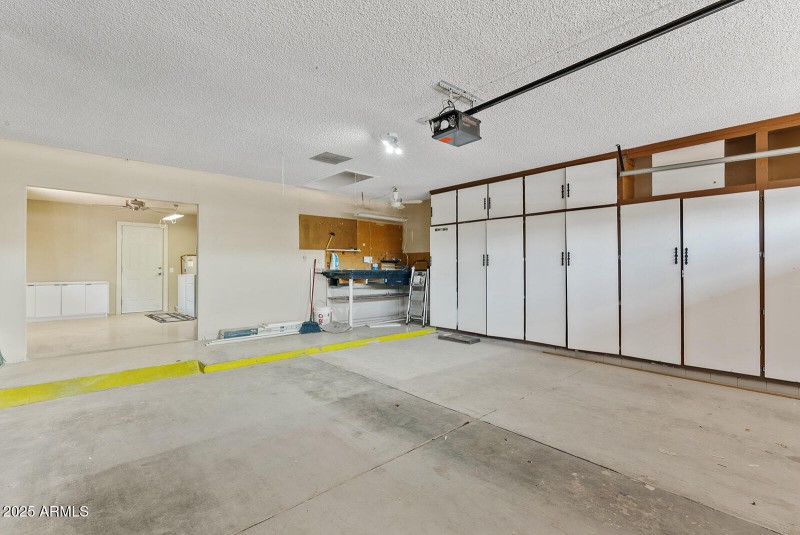 2.5 Car Garage