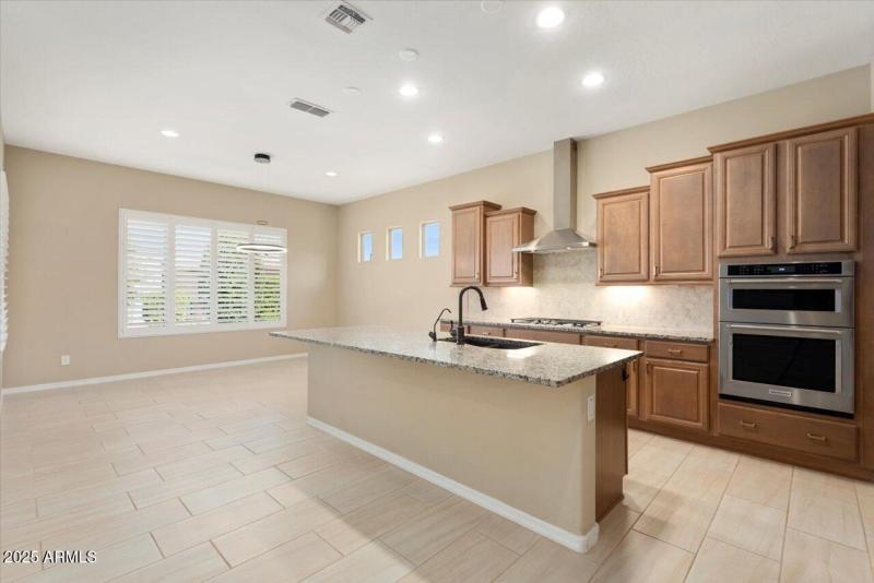 12-Kitchen