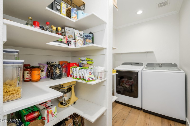 39-web-or-mls-Montebello-44