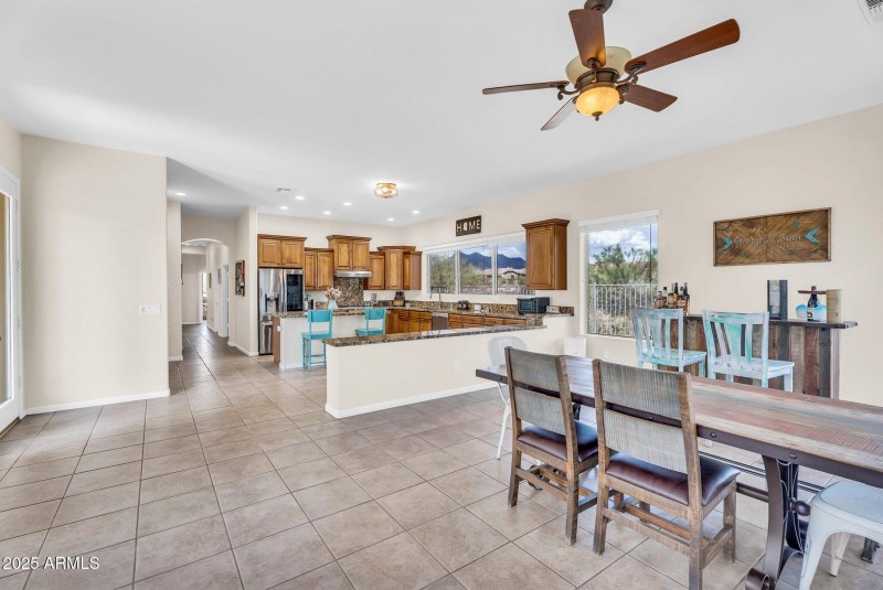 22-web-or-mls-5544 E Dusty Wren Dr 22