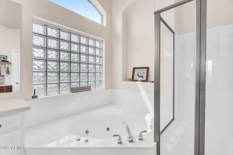 42-web-or-mls-5544 E Dusty Wren Dr 40