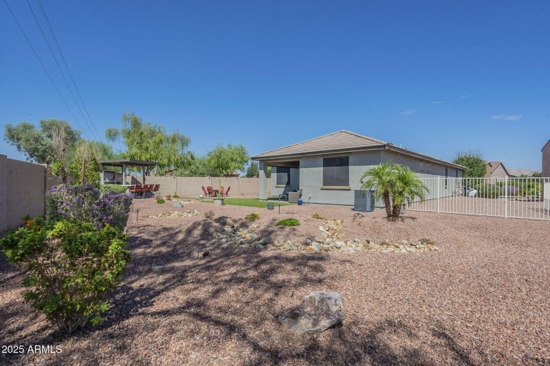 42-web-or-mls-Canasta-42