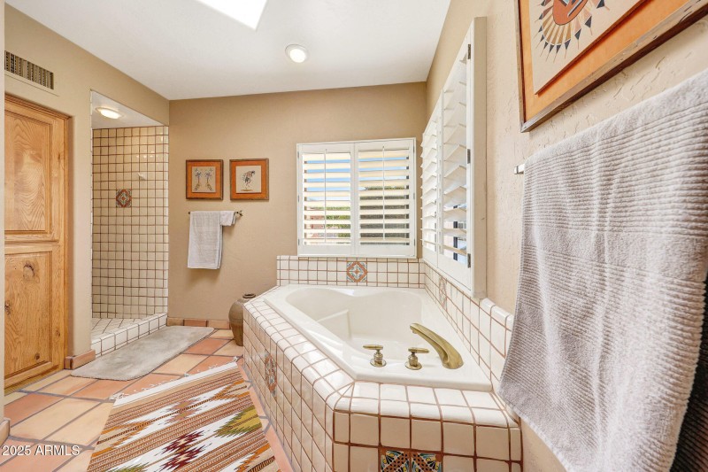 Primary bath 4