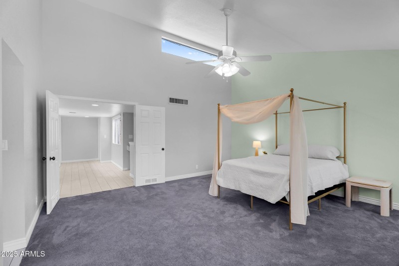 24-web-or-mls-Forest Ave-24