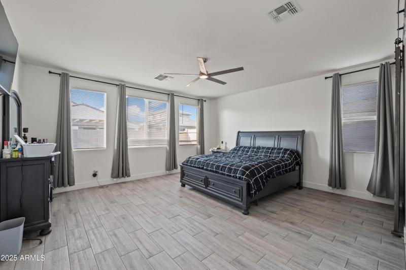 11670 W Parkway Ln Avondale AZ 85323-19