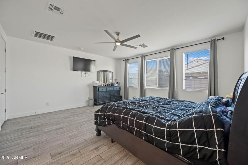 11670 W Parkway Ln Avondale AZ 85323-20