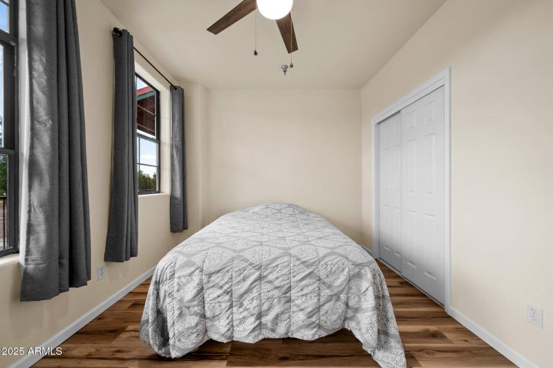 twinflamerem-29_(2000)