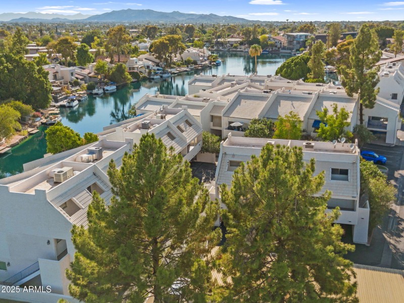 031_35-web-or-mls-dji_0898_960