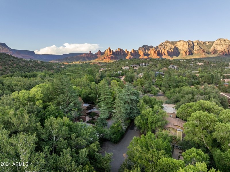 Phoenix Photo Pro-55 Ranch House Cir_035