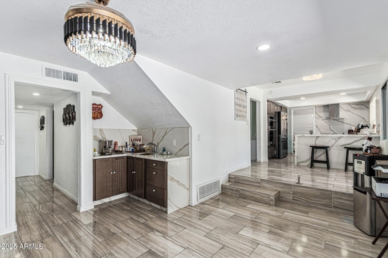 16 Grandview