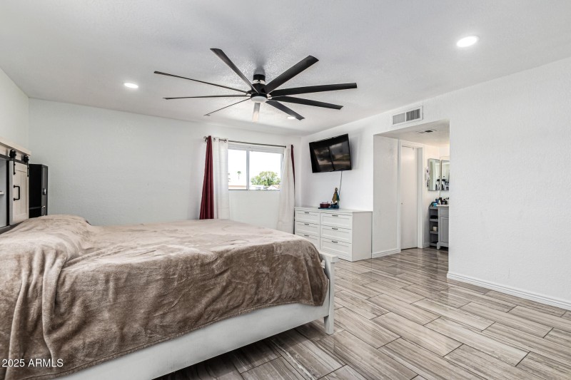 24 Grandview