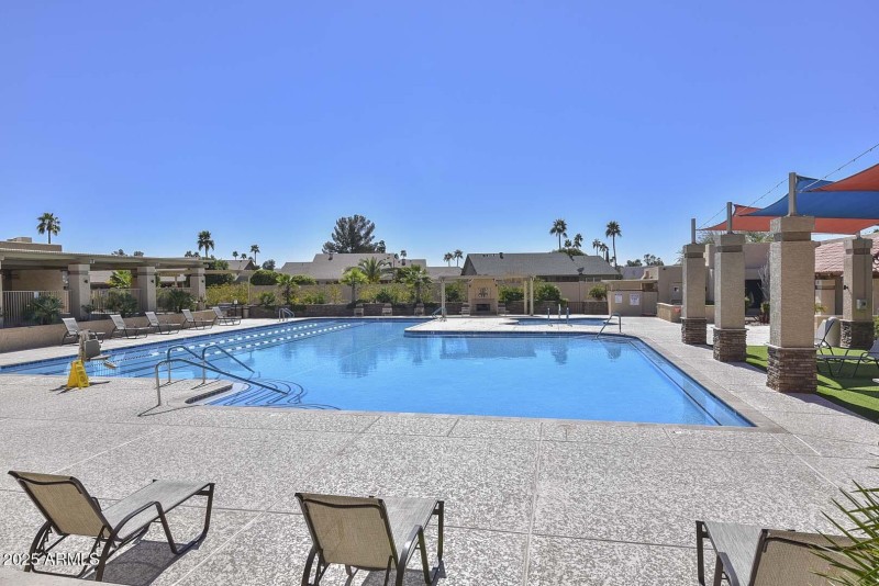The Lakes Community Pool