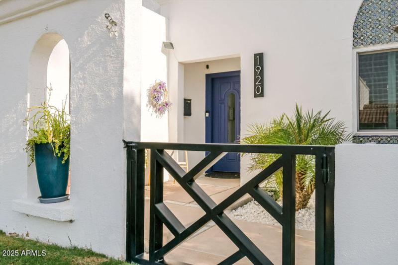 3-FrontGate