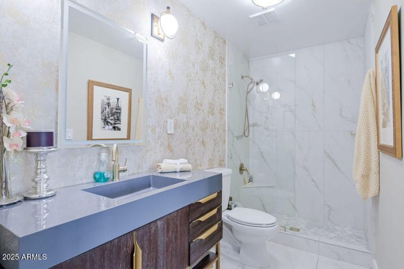 6-Bathroom