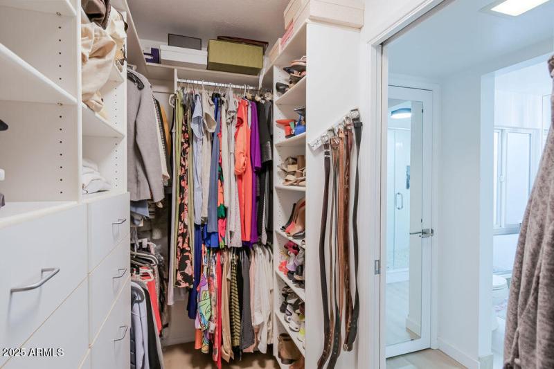 32-PrimaryCloset
