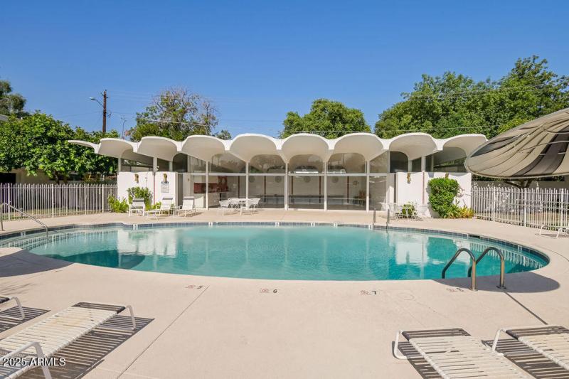 44-Pool