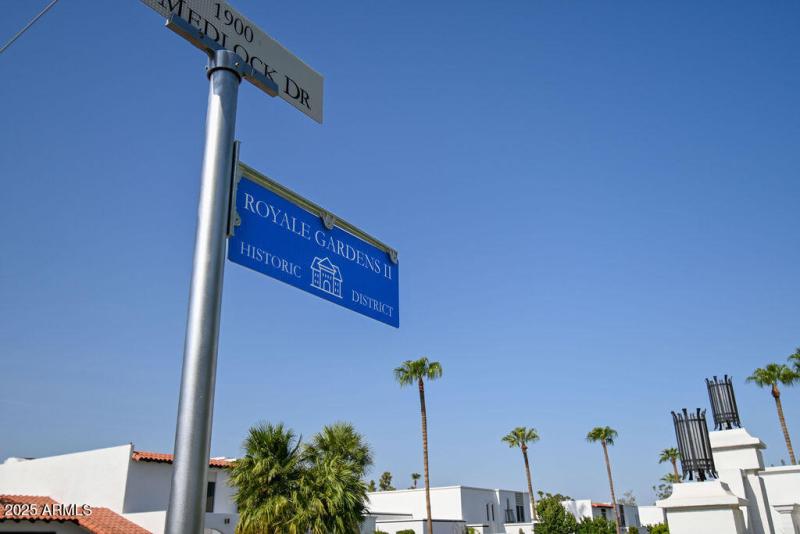 46-StreetSign