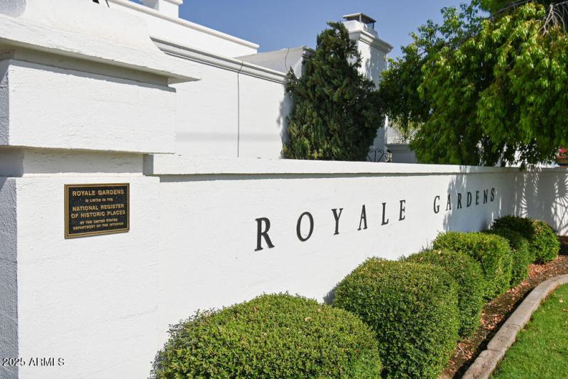 48-RoyalGardens