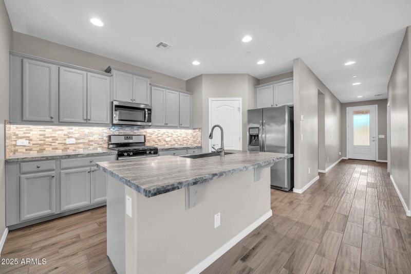 29994 N 115th Dr-12