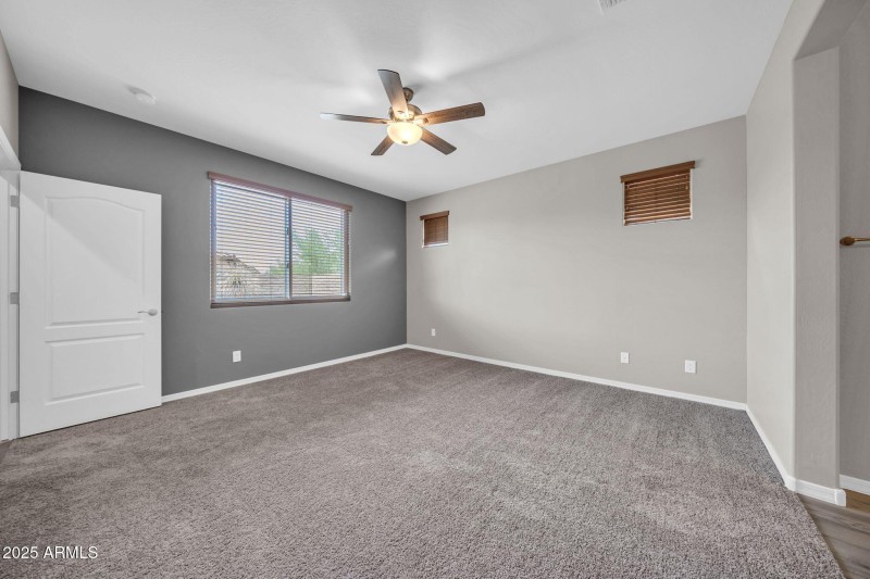 29994 N 115th Dr-17