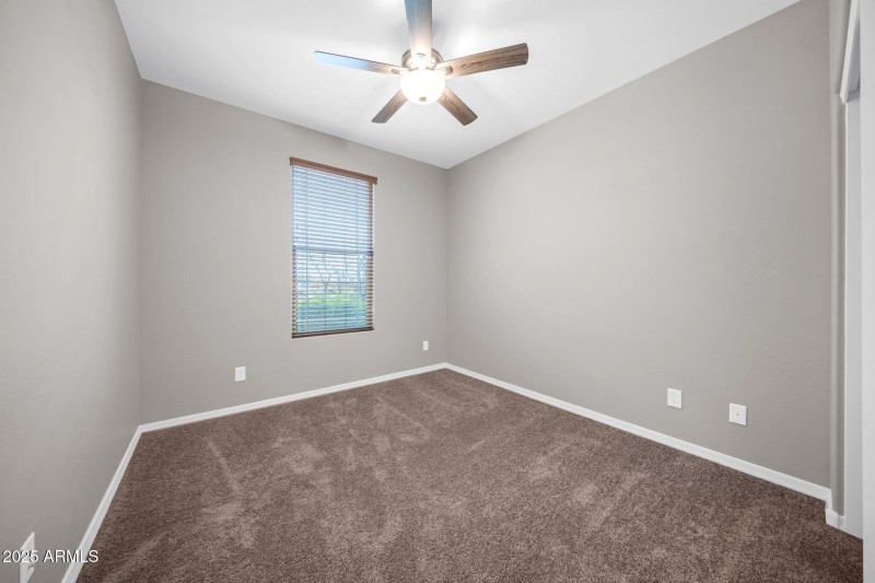 29994 N 115th Dr-25