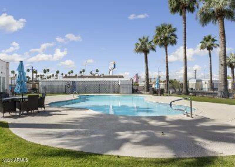 Pool 1