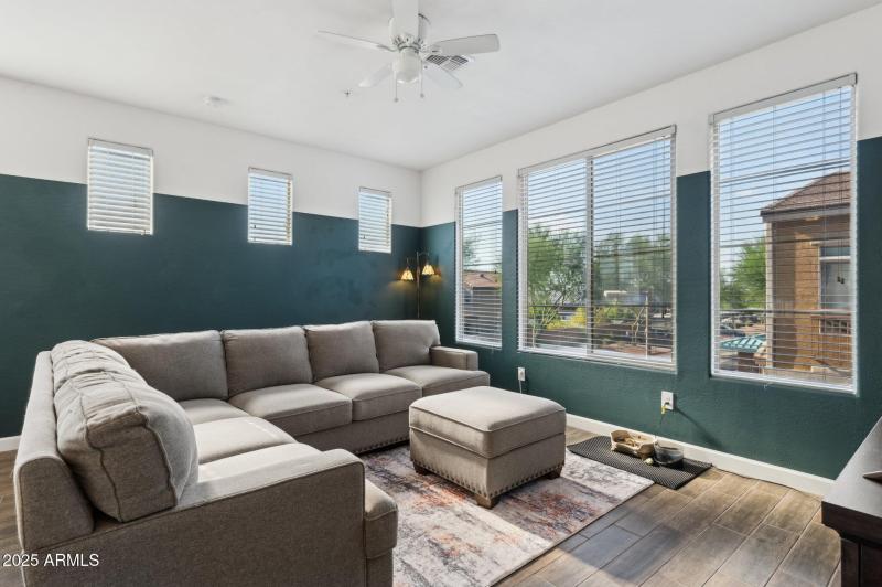 10-web-or-mls-240-w-juniper-ave-unit-115