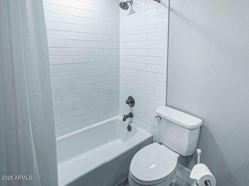 018_Guest Bathroom