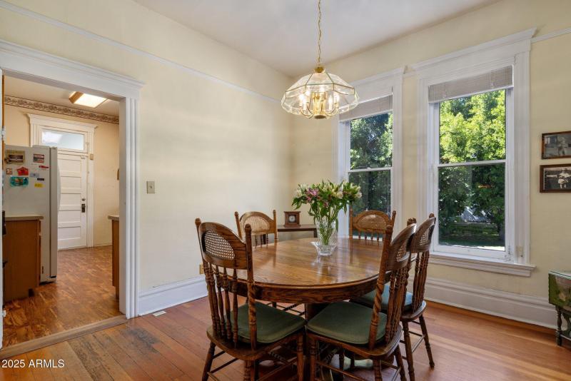 Breakfast Room