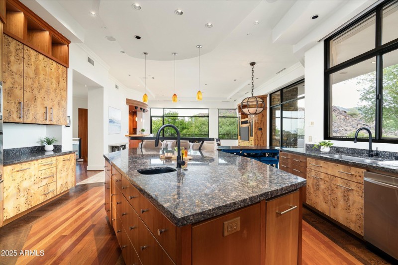 Island Kitchen