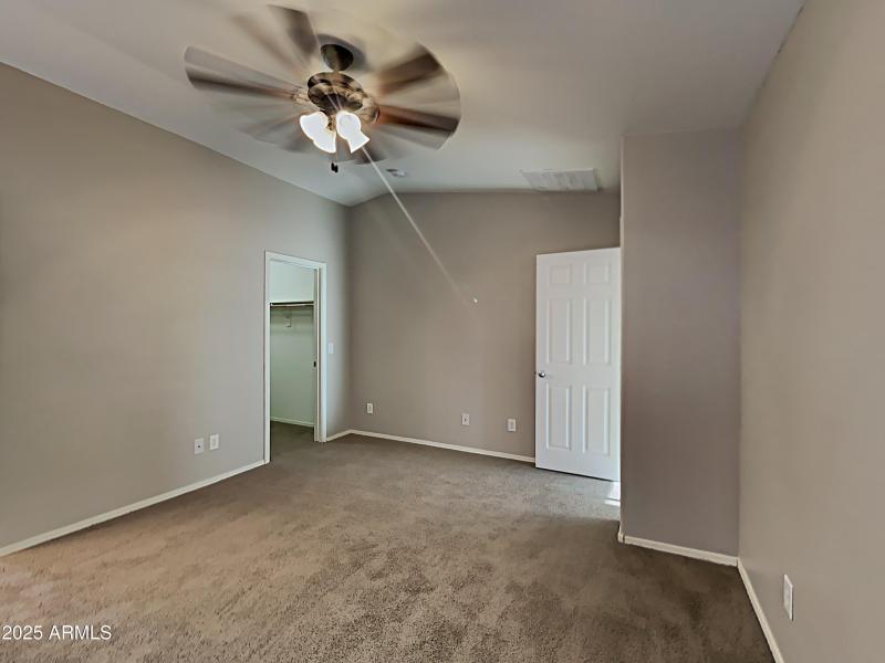 1004506.18584 W Illini Street_7