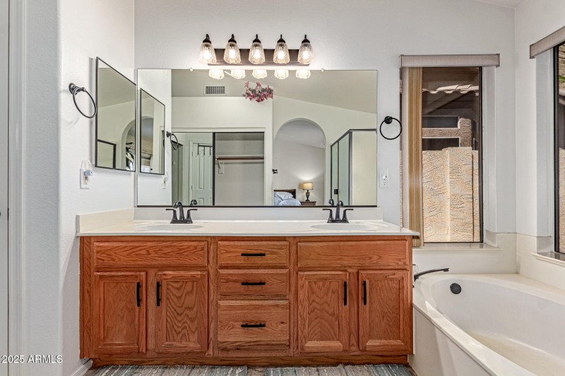 Master Bath - Double Sinks