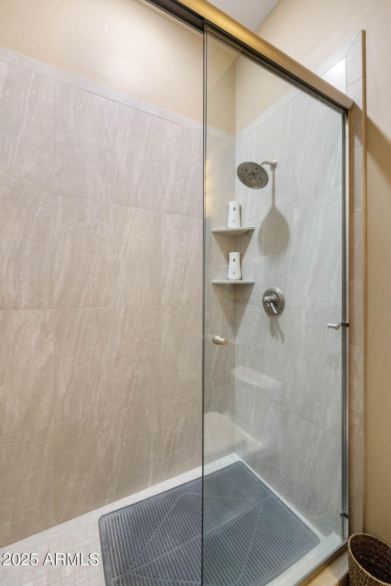 34-Bathroom 2 (2)