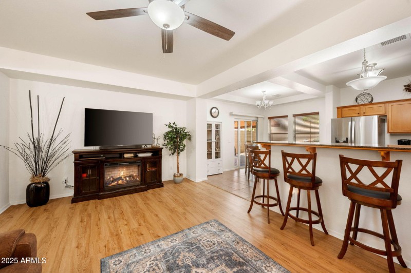 7-Living Room (3)