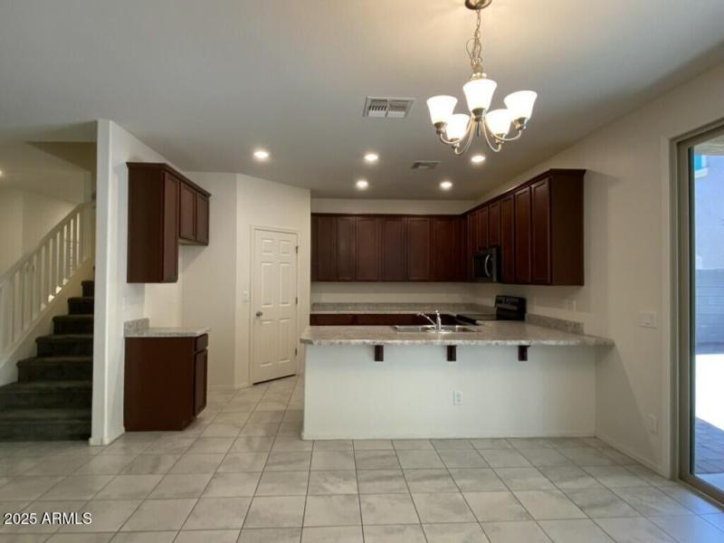 3FB239D7-41BF-436D-9341-637510C914FE_1_1