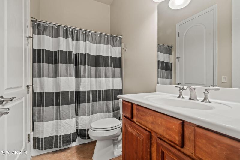 6611 2nd Bedroom Full Bathrrom