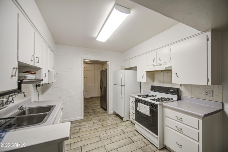 Kitchen 5