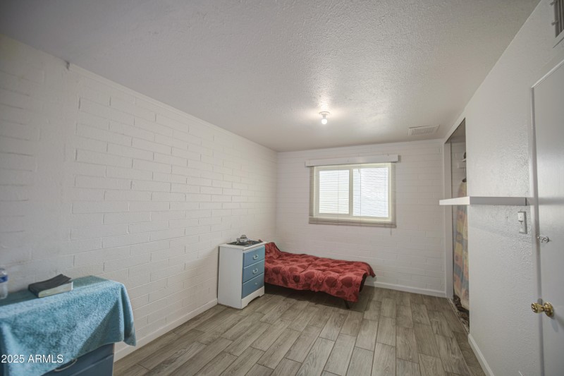 Bedroom 2-pic 2