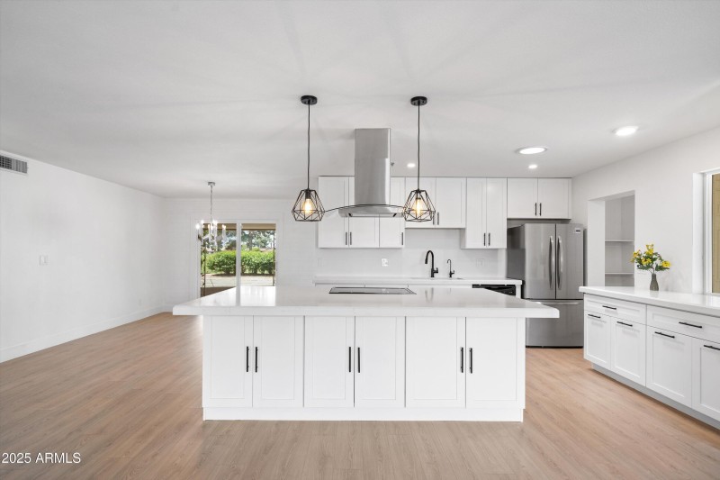 12-Kitchen & Dining