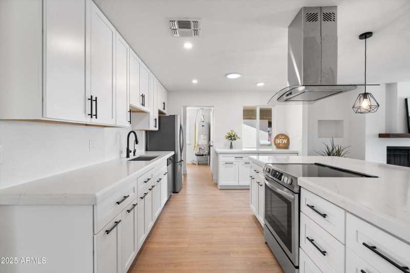 17-Kitchen