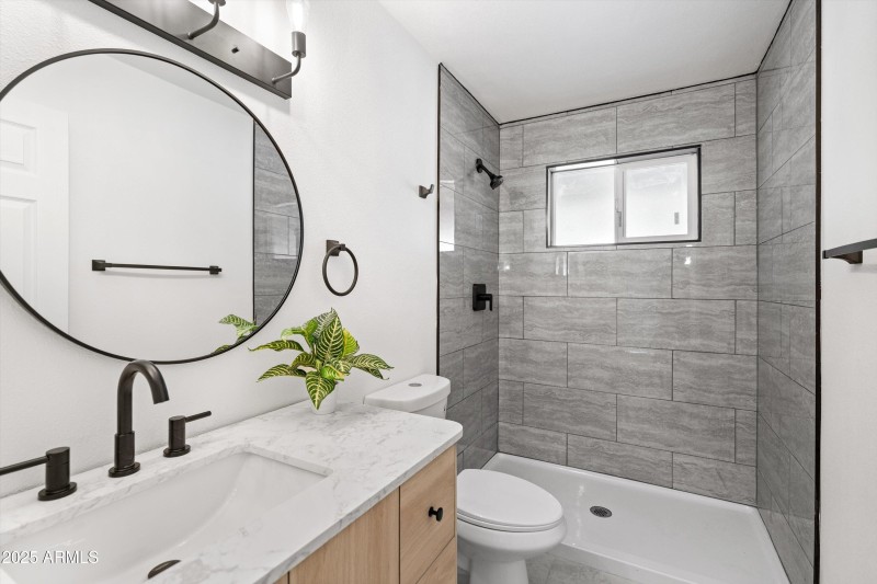 32-Bathroom 2