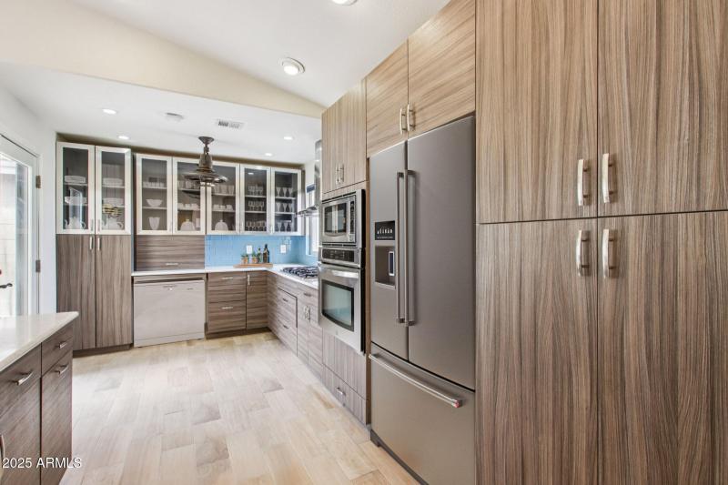 13-web-or-mls-E Cassia Way-S2608-013