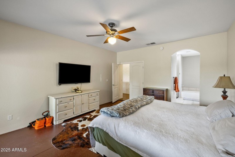 114-Primary Bedroom