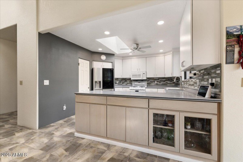 14-Kitchen
